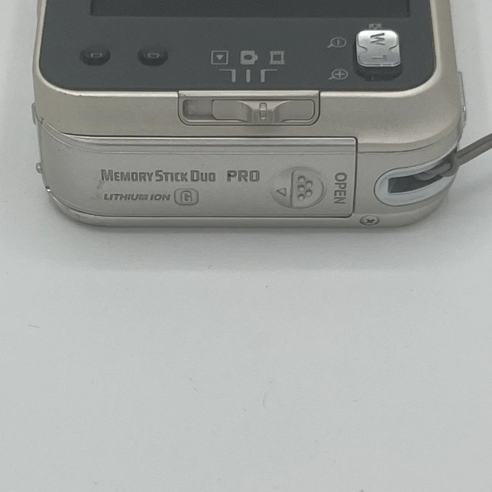 Sony Cyber-shot DSC-N2 10.1MP 3x Optical Zoom CCD Digital Camera - PARTS ONLY